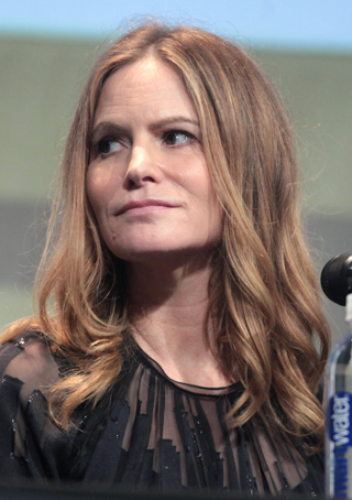 jennifer jason leigh
