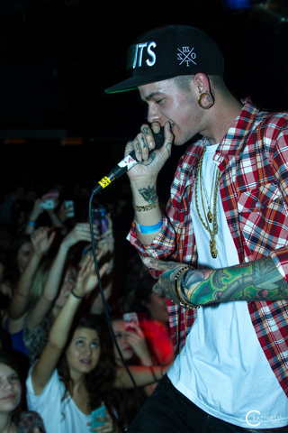 travis mills