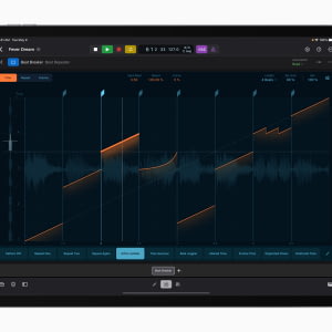 645a5ba3b92958.71837202-apple-ipad-logic-pro-beat-breaker.jpg