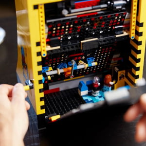 646ba202b9c994.10799331-lego-pacman-010-1.jpg