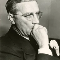Lloyd Bacon