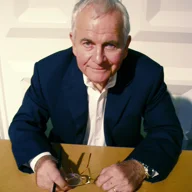 Ian Holm