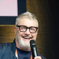 Vincent Regan