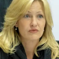 Joey Lauren Adams