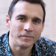 Adrian Paul