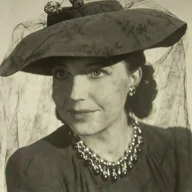 Mona Barrie