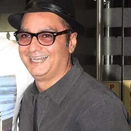 Vinay Pathak