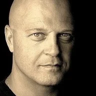 Michael Chiklis