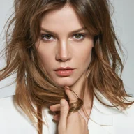 Sylvia Hoeks