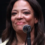 Luna Lauren Velez