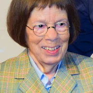 Linda Hunt