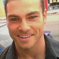 Shawn Roberts