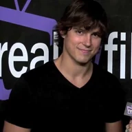 Sean Faris