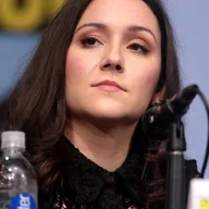 Shannon Woodward