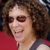 Rhea Perlman
