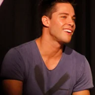 Dean Geyer
