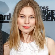 Nora Waldstätten