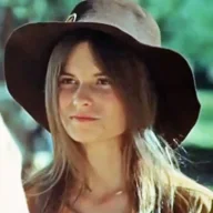 Kay Lenz