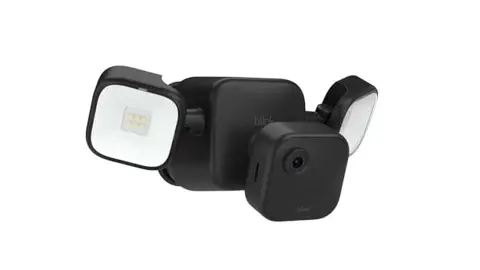 Blink Outdoor avec projecteur de 700 lumens à 37,99 € au lieu de 94,99 €
