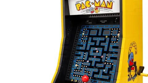 646ba201e533e2.25784937-lego-pacman-001-10.jpg