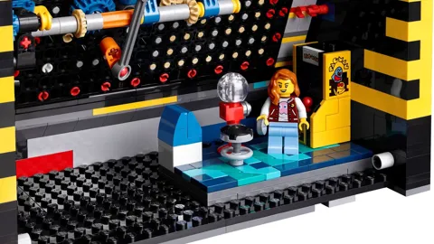 646ba20323cc57.93625744-lego-pacman-005-6.jpg