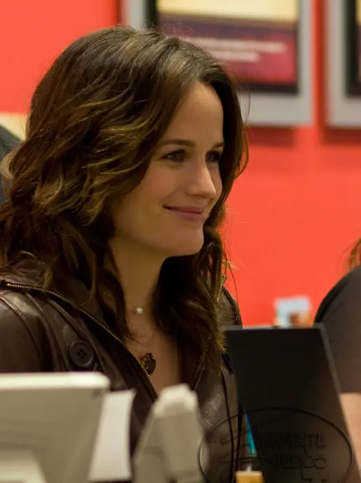 Elizabeth Reaser