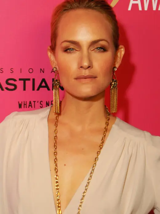 Amber Valletta