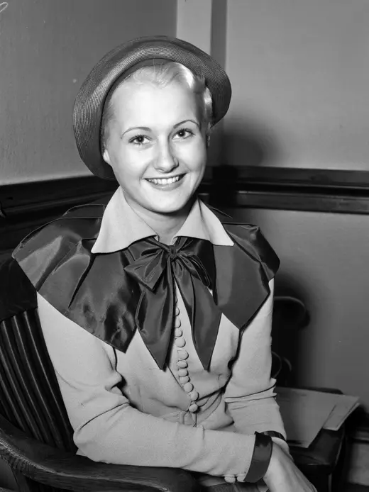 Lynne Carver