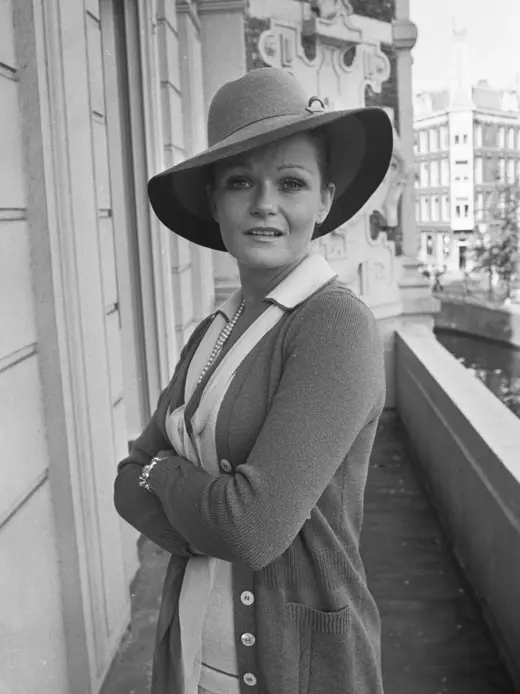 Valerie Perrine