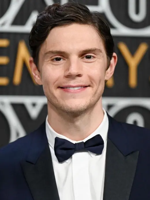 Evan Peters