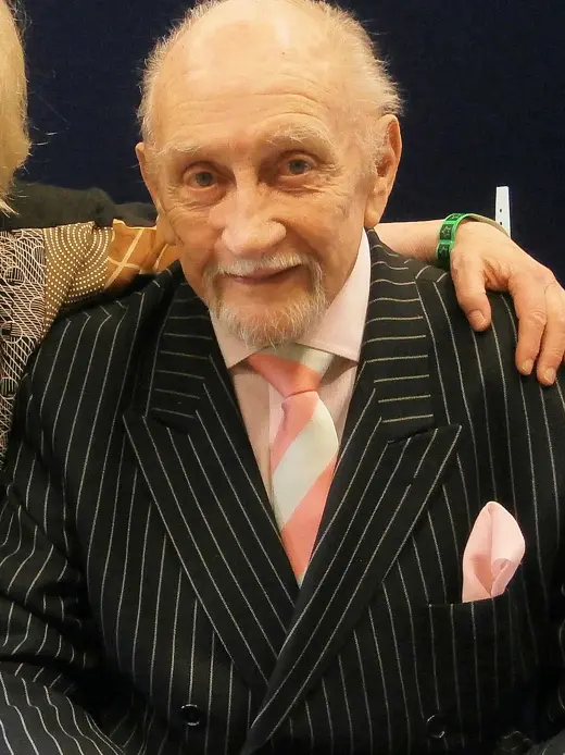Roy Dotrice