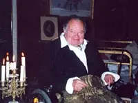 Leon Askin