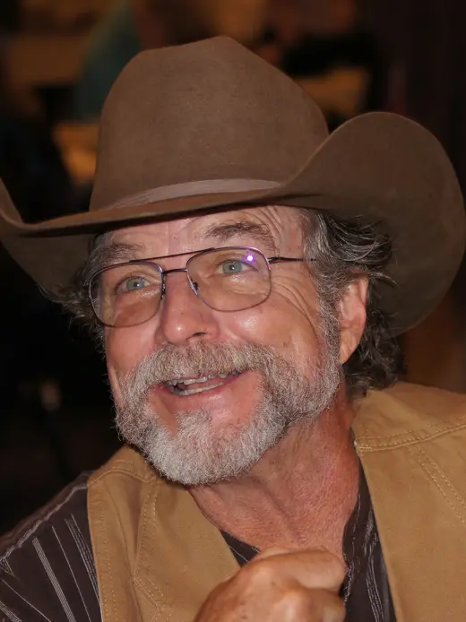 Darby Hinton