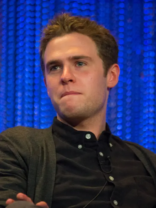Iain De Caestecker