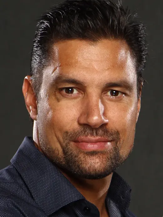 Manu Bennett