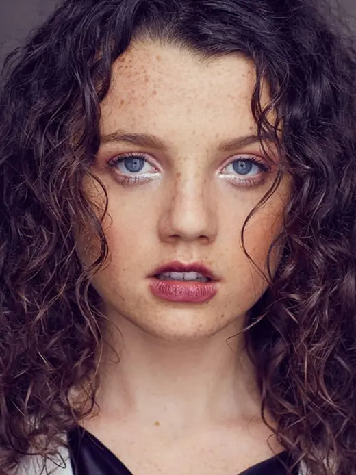 Stefania LaVie Owen