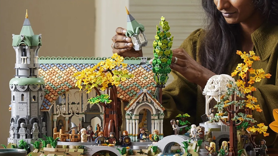 LEGO lance un set épique consacré à Fondcombe du Seigneur des Anneaux