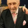 Roy Dotrice